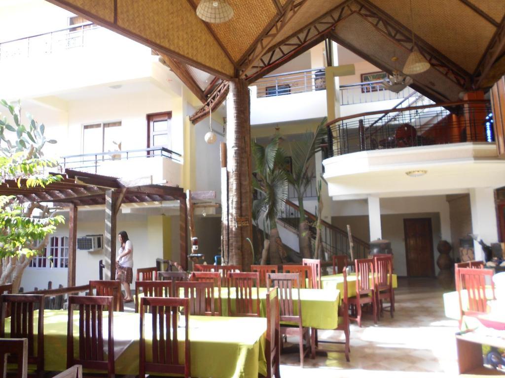 De Loro Inn And Restaurant بويرتو برينسيسا المظهر الخارجي الصورة